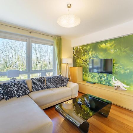 Seaside Apartment With Parking & Ac - 150 M To The Beach By Noclegi Renters Miedzyzdroje Eksteriør bilde